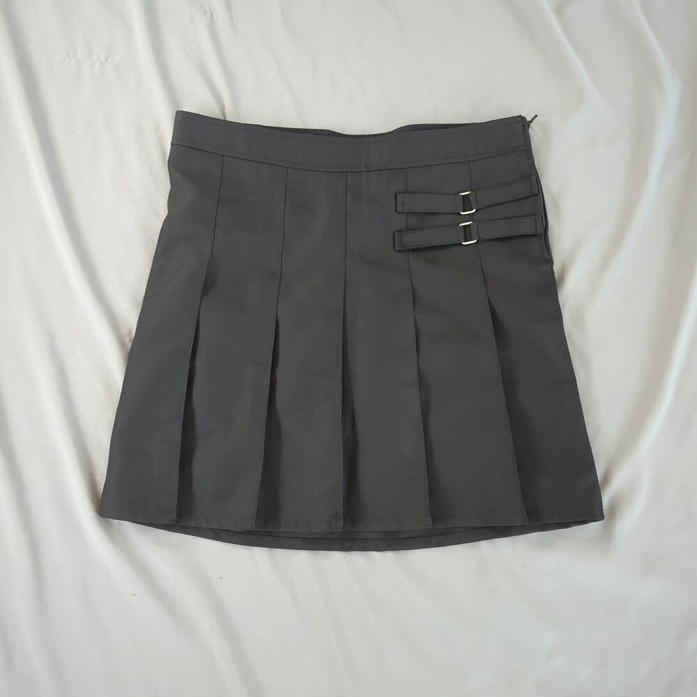 French Toast Black Pleated Buckle Skort Preppy Dark Academia Size 16